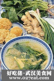 �����y����������