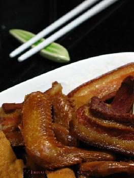 �������u�������