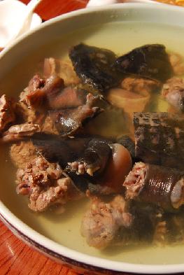 ������~������