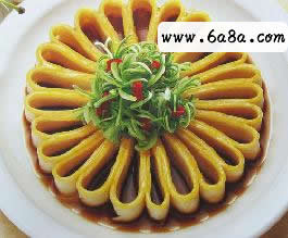 �������~�������