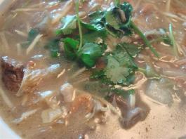 �~��������