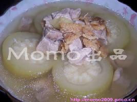 ���~�������i�������