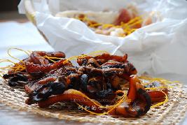 ���D�������