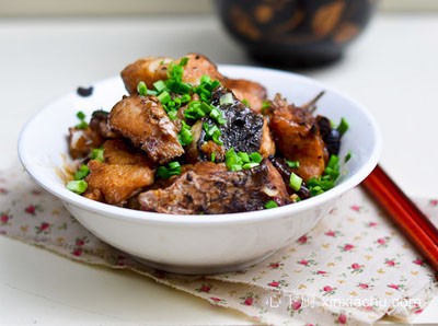 �������~�K������