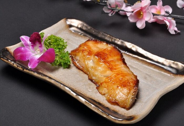 �y�L�~������