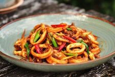 �F������~������