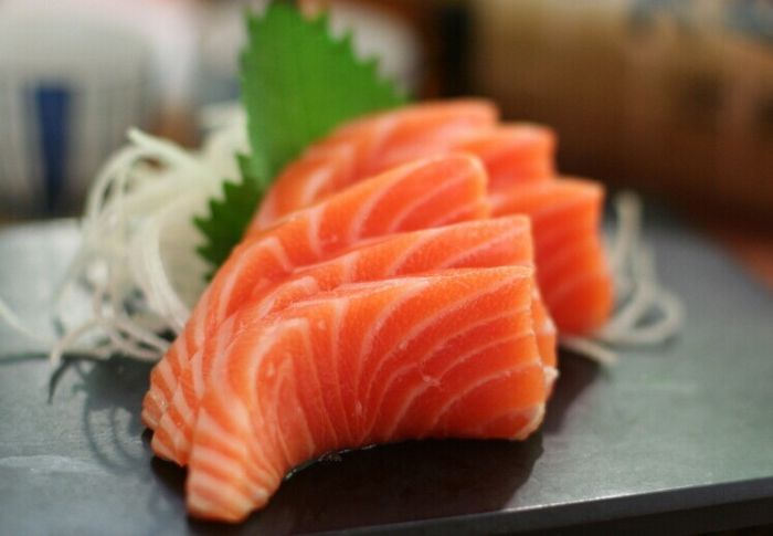 �����~������