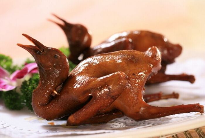 ����������