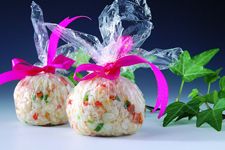 F������